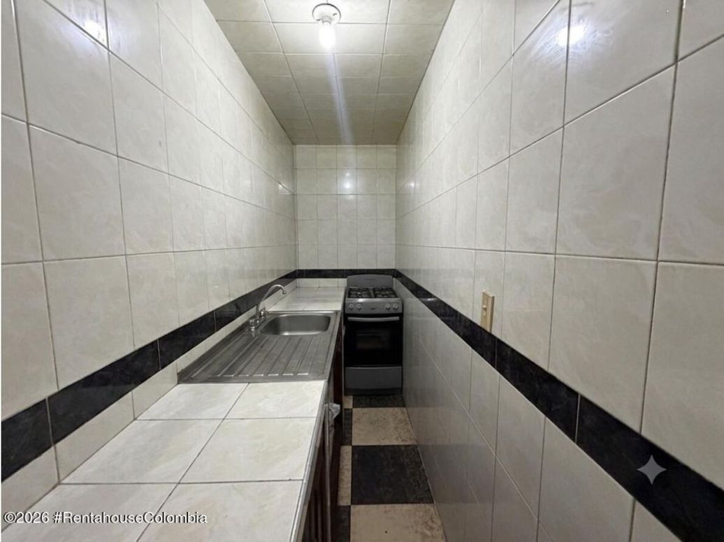 Casa de 13 alcobas en venta en Lucero Alto, Bogotá, 305 m² · foto 13 de 20