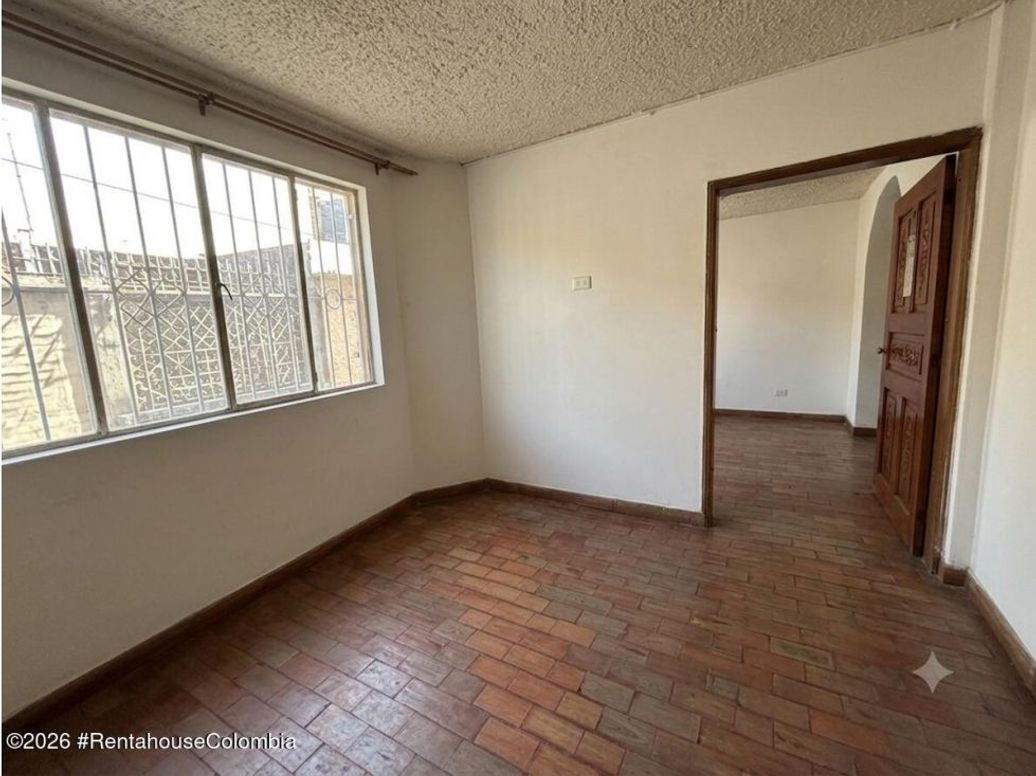 Casa de 13 alcobas en venta en Lucero Alto, Bogotá, 305 m² · foto 6 de 20