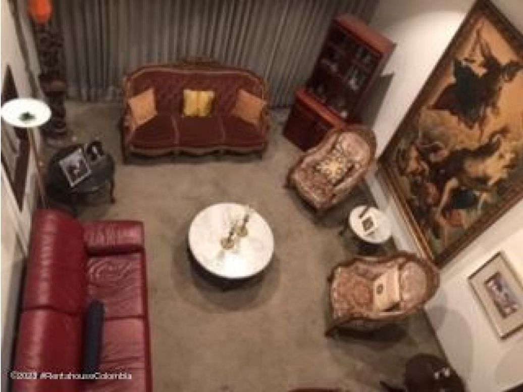 Casa de 4 alcobas en venta en Lago Gaitan, Bogotá, 480 m² · foto 4 de 20