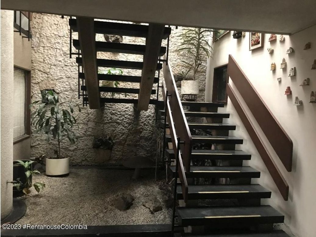 Casa de 4 alcobas en venta en Lago Gaitan, Bogotá, 480 m² · foto 7 de 20