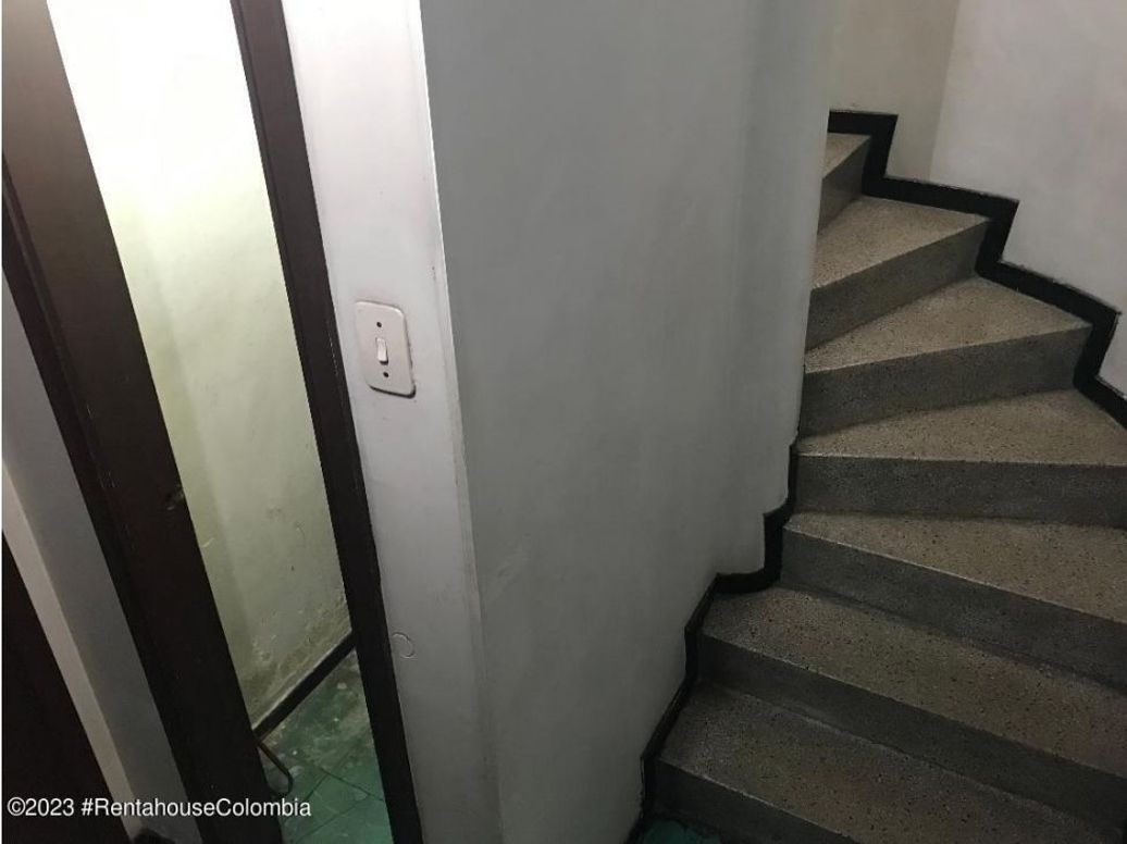 Casa de 4 alcobas en venta en Lago Gaitan, Bogotá, 480 m² · foto 10 de 20