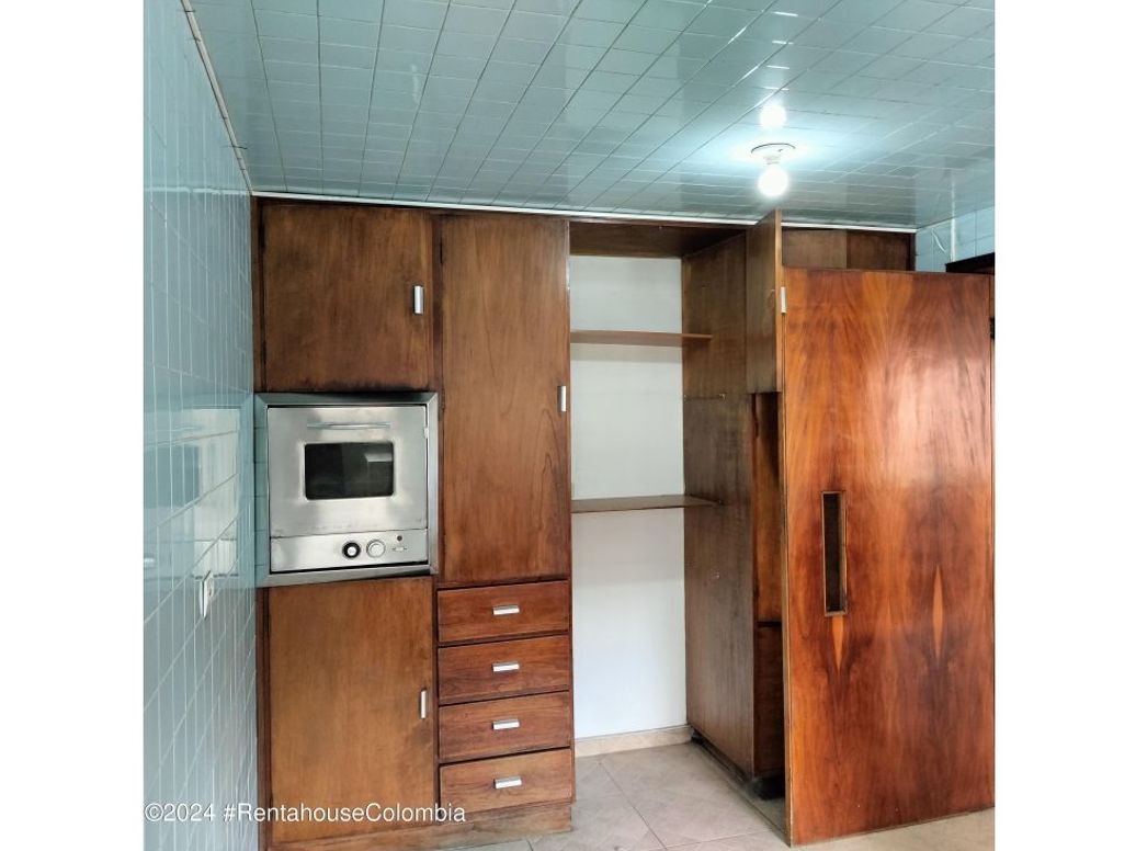 Casa de 5 alcobas en venta en Salitre Greco, Bogotá, 300 m² · foto 18 de 20