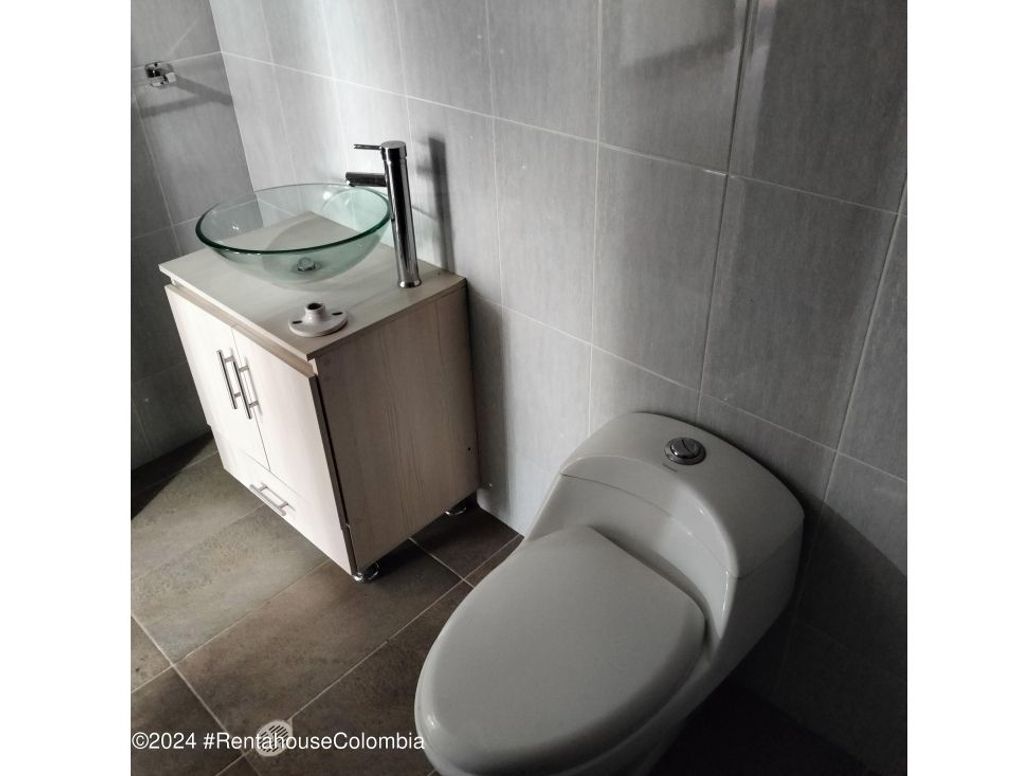 Casa de 5 alcobas en venta en Salitre Greco, Bogotá, 300 m² · foto 8 de 20