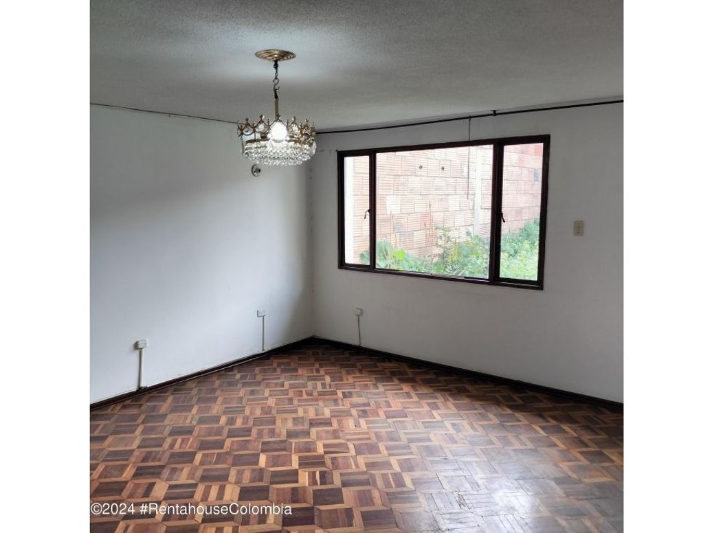 Casa de 5 alcobas en venta en Salitre Greco, Bogotá, 300 m² · foto 12 de 20