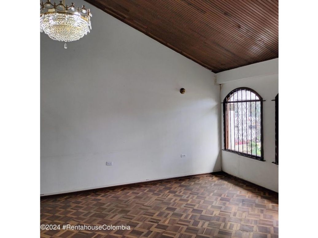 Casa de 5 alcobas en venta en Salitre Greco, Bogotá, 300 m² · foto 5 de 20
