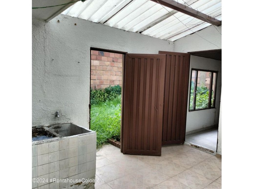 Casa de 5 alcobas en venta en Salitre Greco, Bogotá, 300 m² · foto 19 de 20