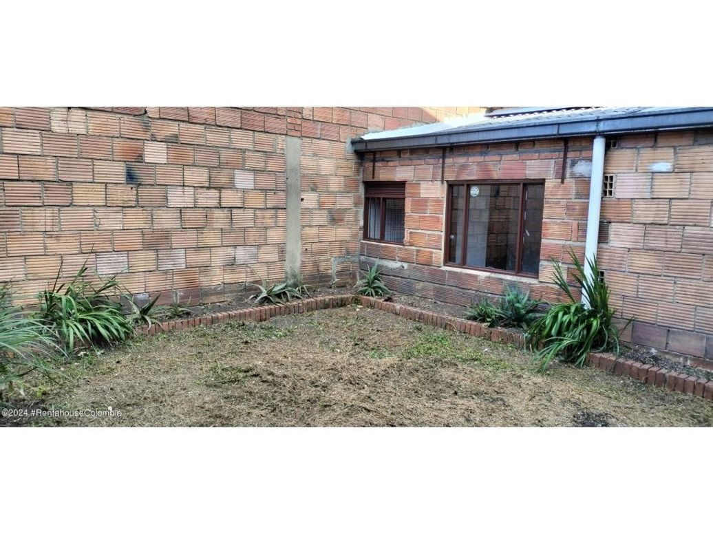 Casa de 5 alcobas en venta en Salitre Greco, Bogotá, 300 m² · foto 15 de 20