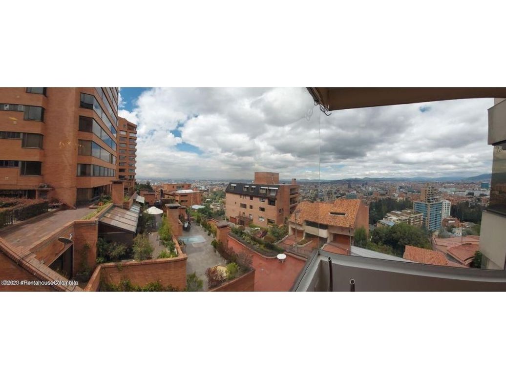 Apartamento de 3 alcobas en venta en El Refugio, Bogotá, 159 m² · foto 5 de 20