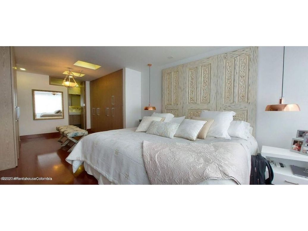 Apartamento de 3 alcobas en venta en El Refugio, Bogotá, 159 m² · foto 16 de 20