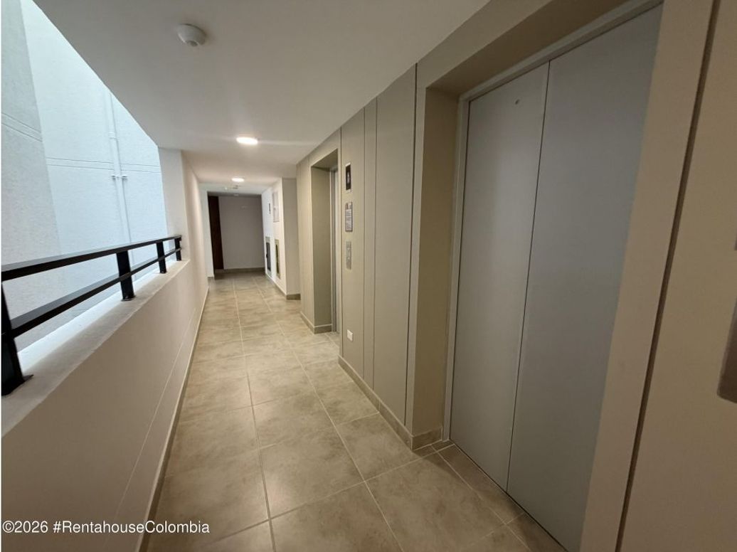 Apartamento de 2 alcobas en venta en Lagos De Torca, Bogotá, 72 m² · foto 3 de 20