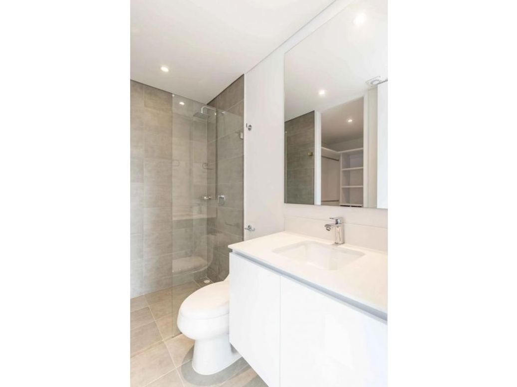 Apartaestudio en venta en Andes Norte, Bogotá, 34 m² · foto 4 de 18