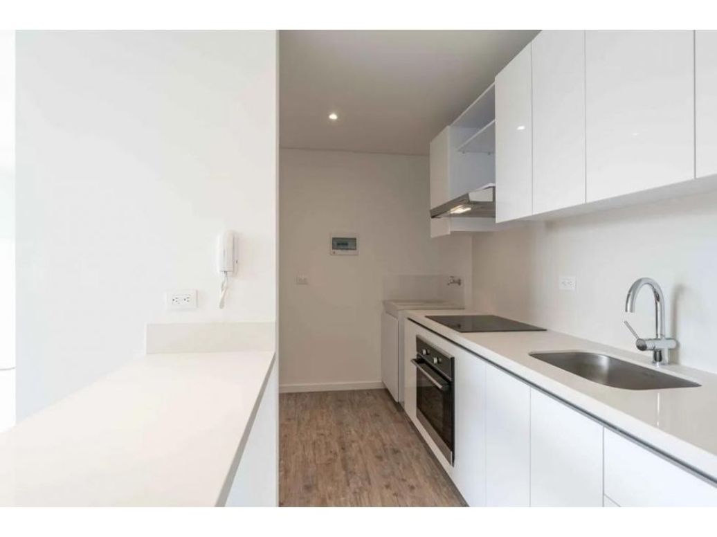 Apartaestudio en venta en Andes Norte, Bogotá, 34 m² · foto 10 de 18