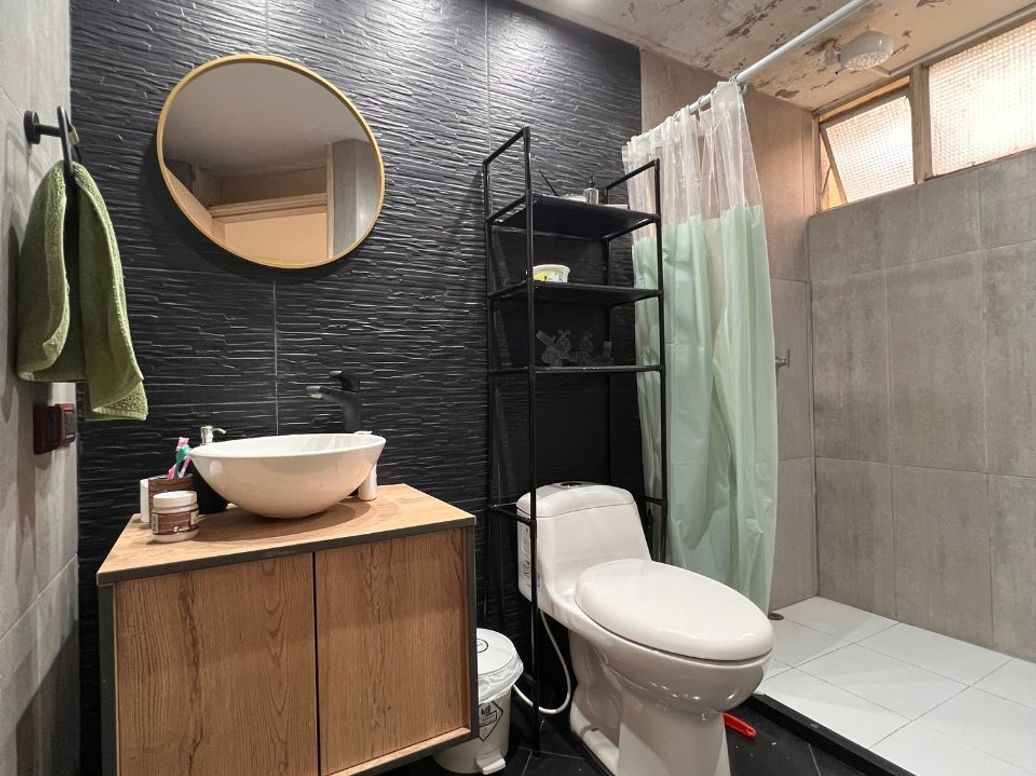 Apartamento de 4 alcobas en venta en Santa Barbara Central, Bogotá, 194 m² · foto 15 de 19