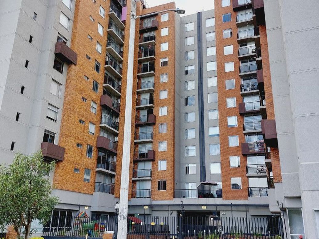 Apartamento de 2 alcobas en venta en El Rolin, Bogotá, 58 m² · foto 2 de 20