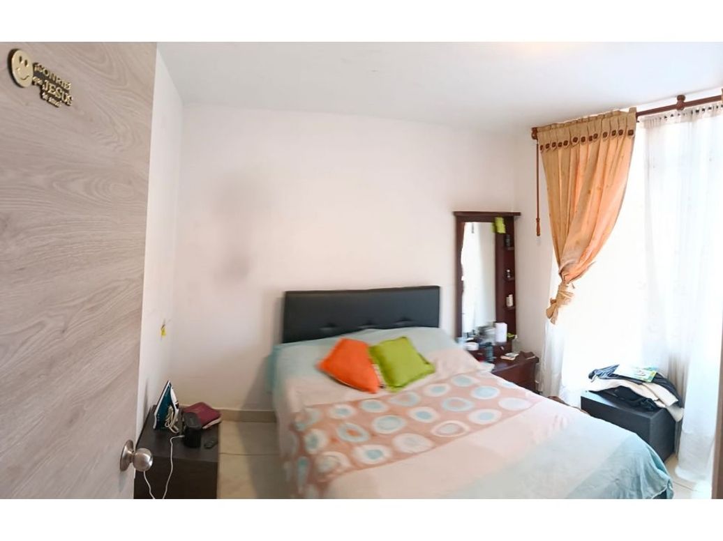 Casa de 6 alcobas en venta en Rionegro, Bogotá, 106 m² · foto 11 de 12