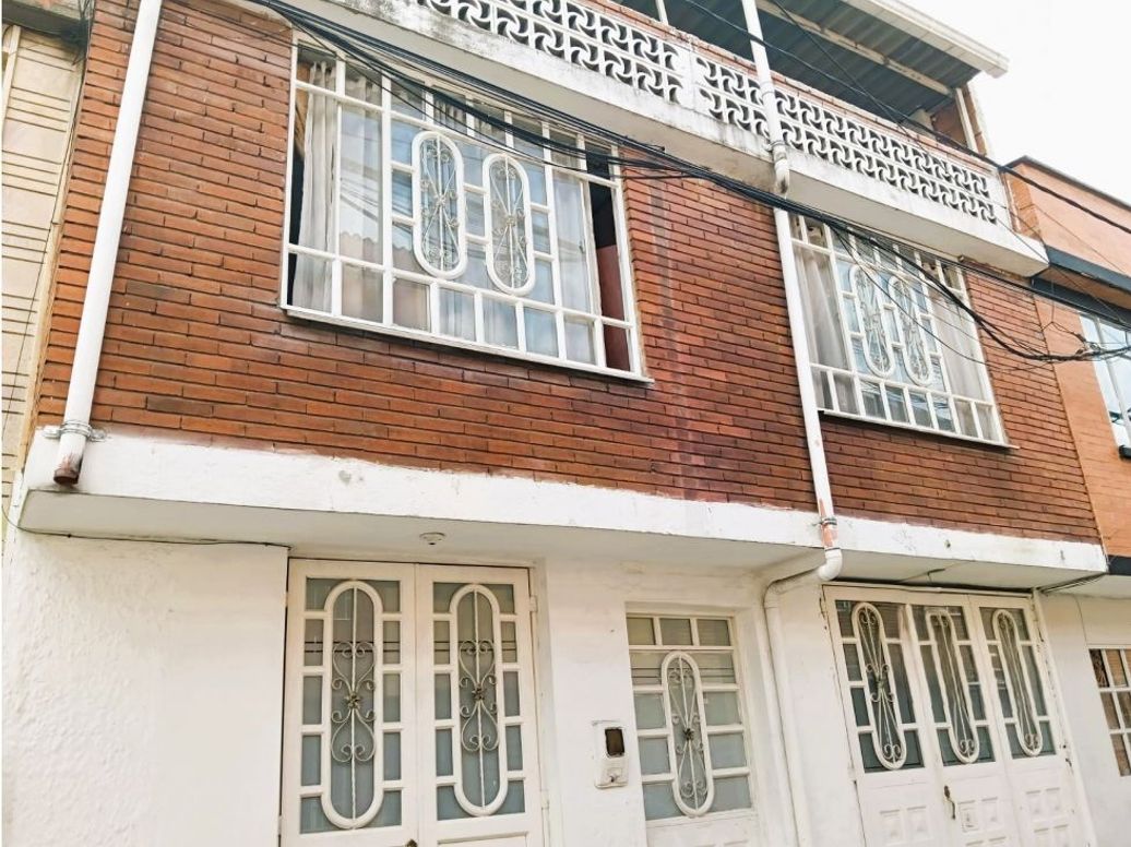 Casa de 6 alcobas en venta en Rionegro, Bogotá, 106 m² · foto 2 de 12