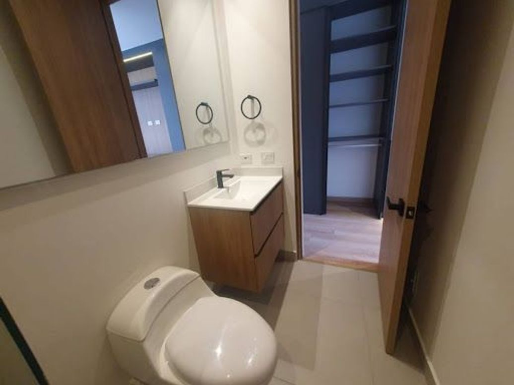 Apartaestudio en arriendo en Chico Norte Iii, Bogotá, 31 m² · foto 13 de 20