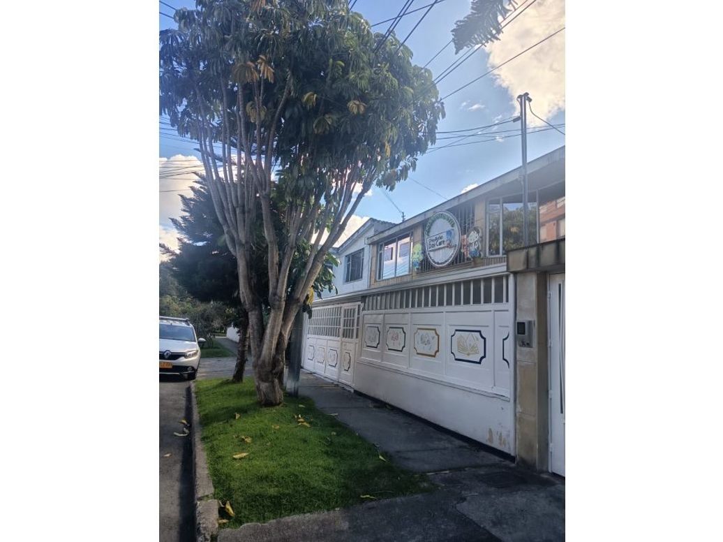 Casa de 7 alcobas en venta en José Joaquín Vargas, Bogotá, 470 m² · foto 2 de 20