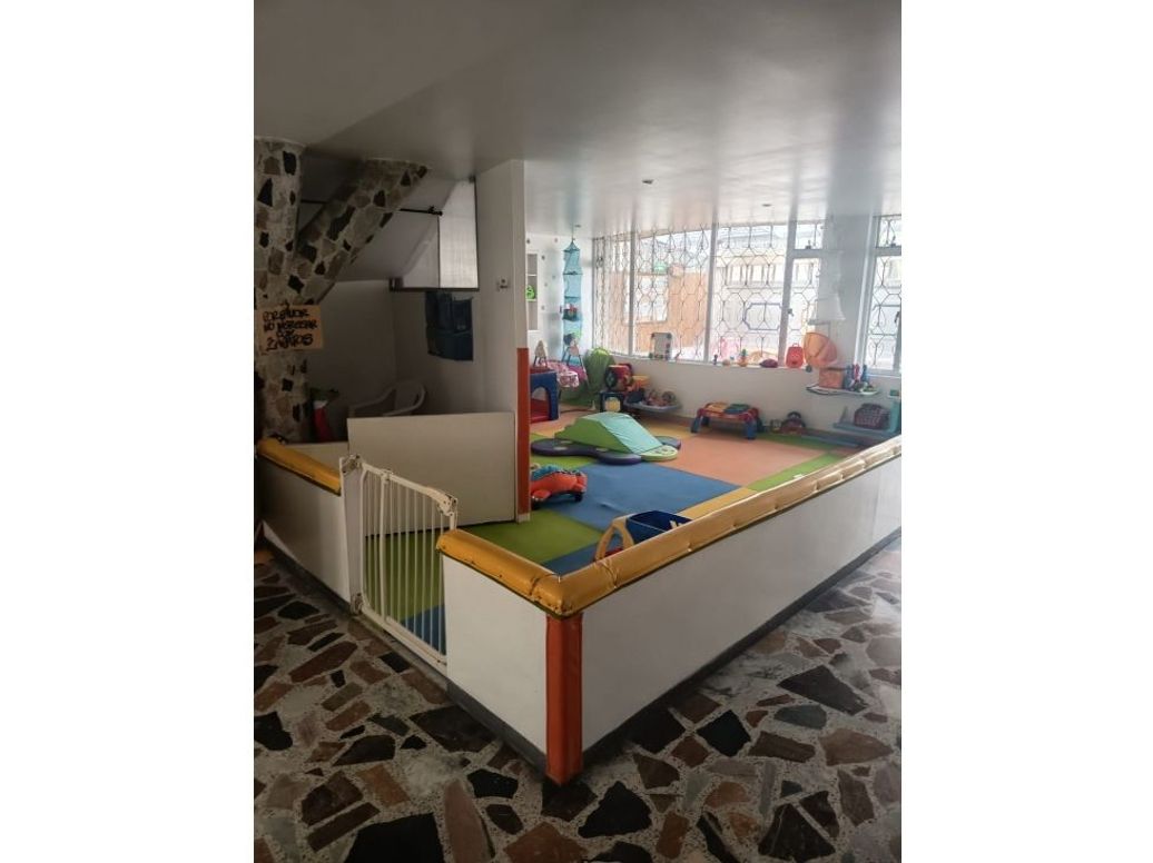 Casa de 7 alcobas en venta en José Joaquín Vargas, Bogotá, 470 m² · foto 10 de 20