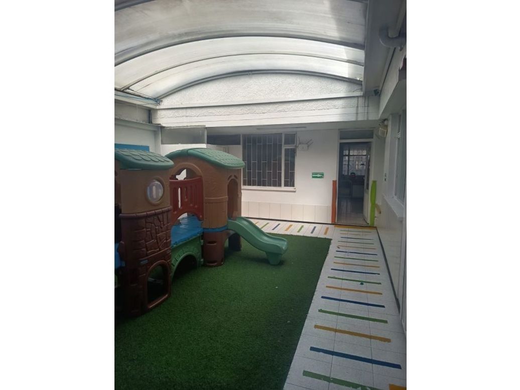 Casa de 7 alcobas en venta en José Joaquín Vargas, Bogotá, 470 m² · foto 17 de 20
