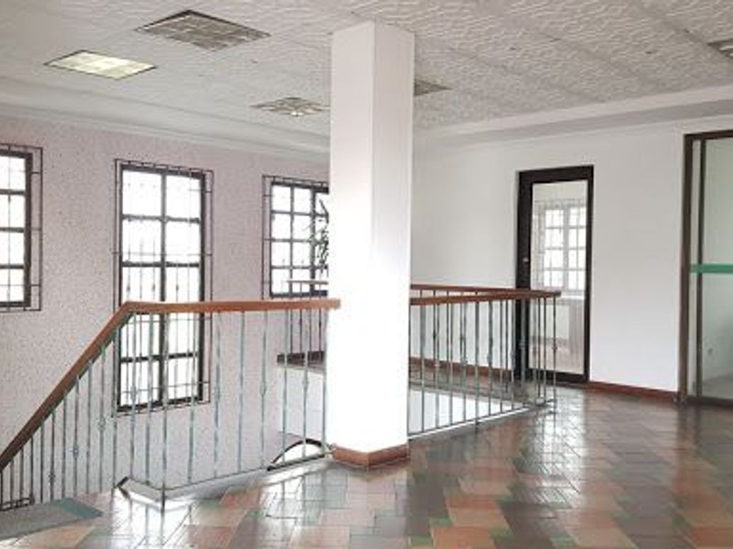 Casa de 11 alcobas en venta en Teusaquillo, Bogotá, 452 m² · foto 15 de 20