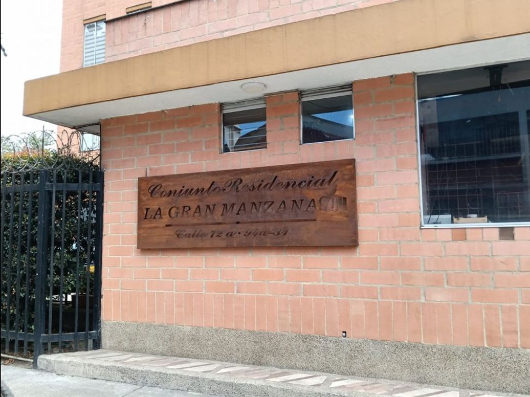 Apartamento de 3 alcobas en venta en Zarzamora, Bogotá, 43 m² · foto 2 de 17