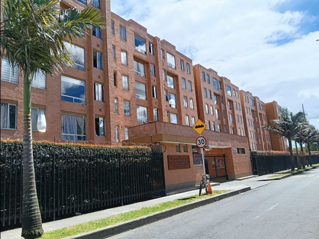 Apartamento de 3 alcobas en venta en Zarzamora, Bogotá, 43 m² · foto 13 de 17