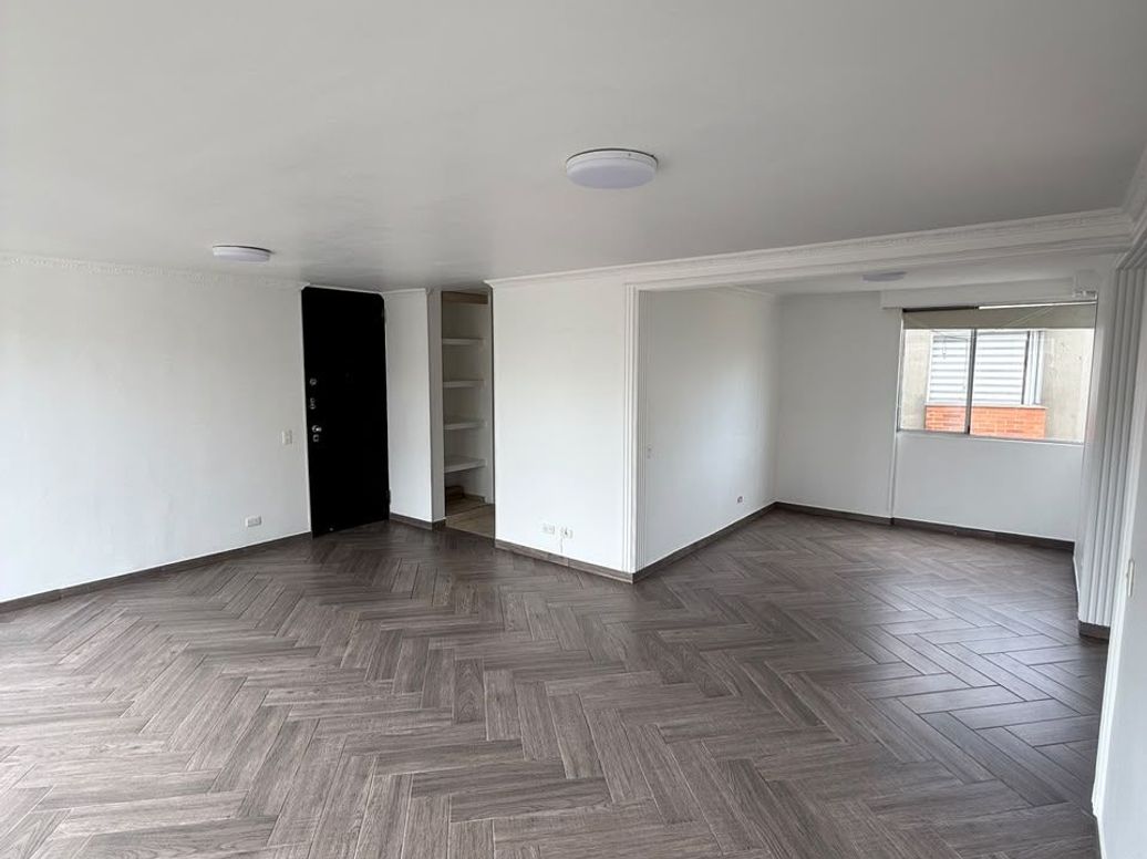 Apartamento de 3 alcobas en venta en Santa Rosa, Bogotá, 111 m² · foto 9 de 17