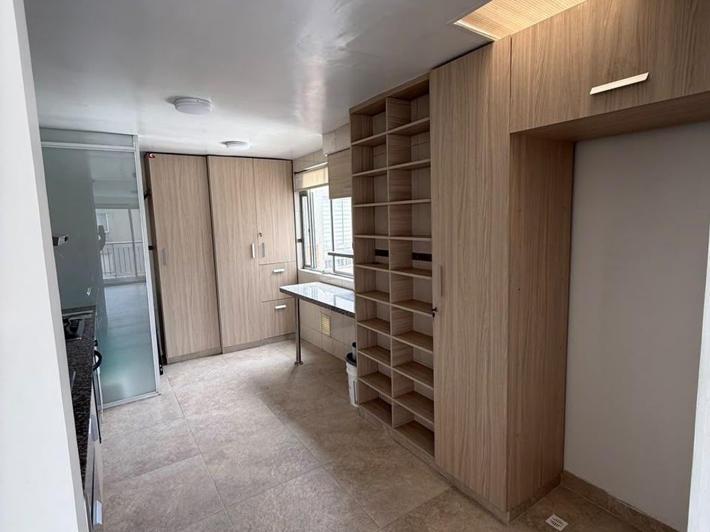 Apartamento de 3 alcobas en venta en Santa Rosa, Bogotá, 111 m² · foto 3 de 17