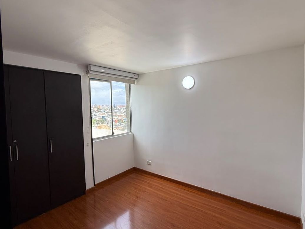 Apartamento de 3 alcobas en venta en Santa Rosa, Bogotá, 111 m² · foto 16 de 17
