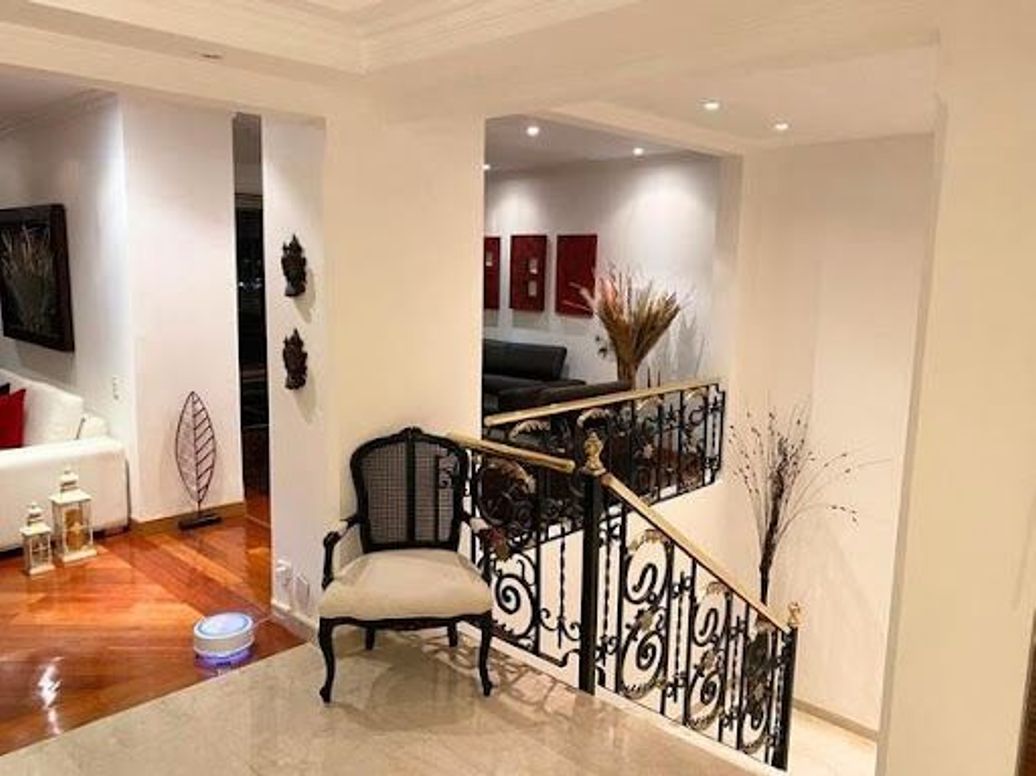 Apartamento de 3 alcobas en venta en Santa Barbara Alta, Bogotá, 300 m² · foto 5 de 13