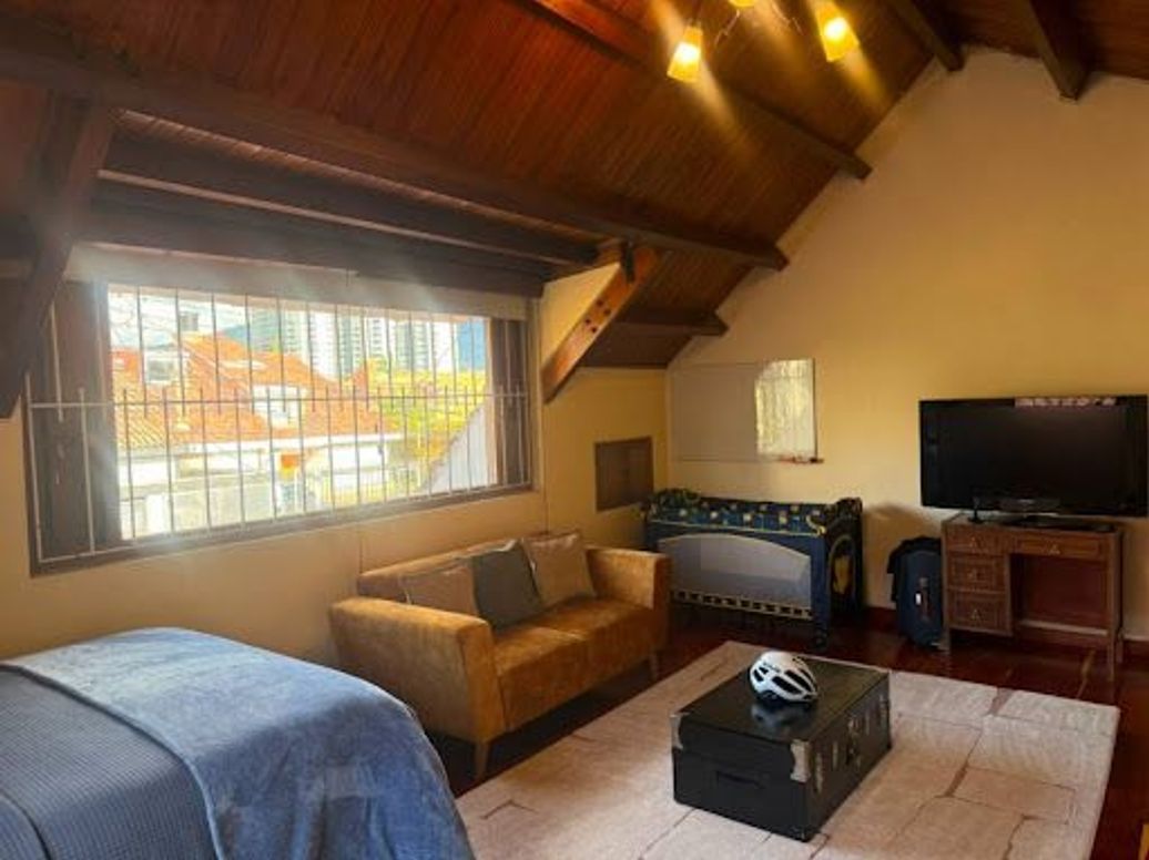 Casa de 4 alcobas en venta en Alhambra, Bogotá, 302 m² · foto 17 de 20