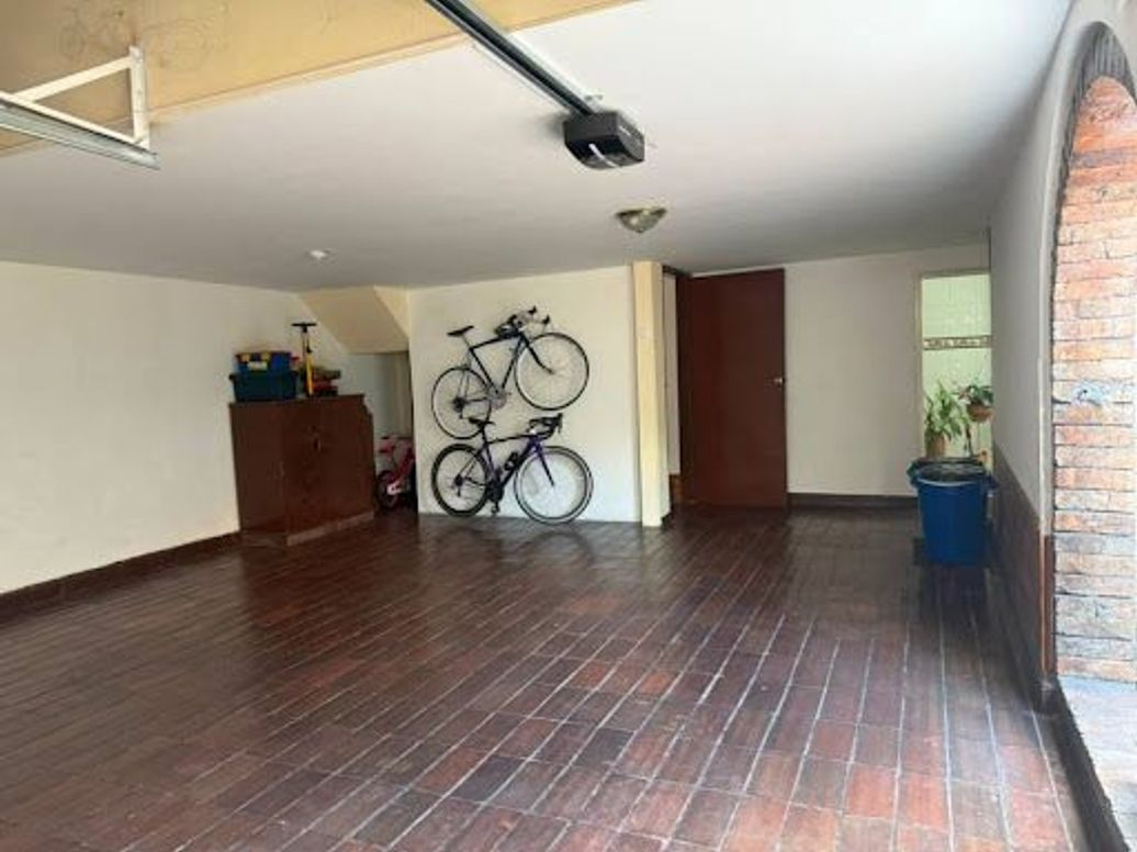Casa de 4 alcobas en venta en Alhambra, Bogotá, 302 m² · foto 9 de 20