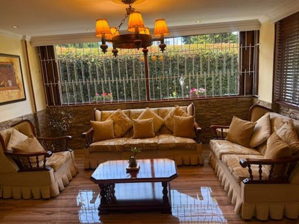 Casa de 4 alcobas en venta en Alhambra, Bogotá, 302 m² · foto 5 de 20