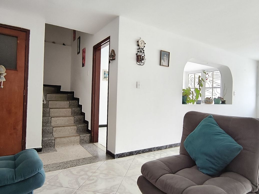 Casa de 6 alcobas en venta en 11 De Noviembre, Bogotá, 320 m² · foto 4 de 20