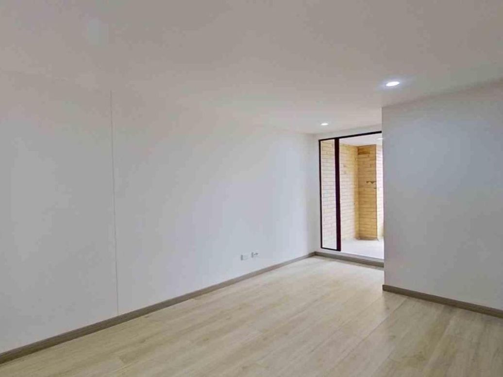 Apartamento de 3 alcobas en venta en Cedritos, Bogotá, 85 m² · foto 7 de 20