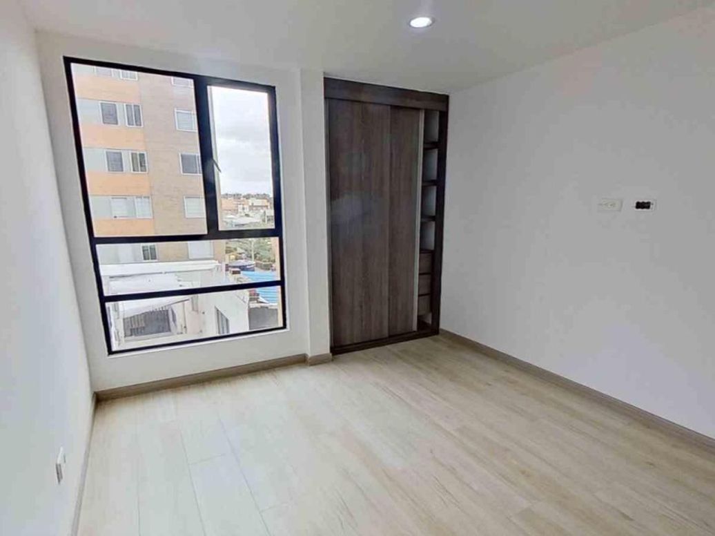 Apartamento de 3 alcobas en venta en Cedritos, Bogotá, 85 m² · foto 6 de 20