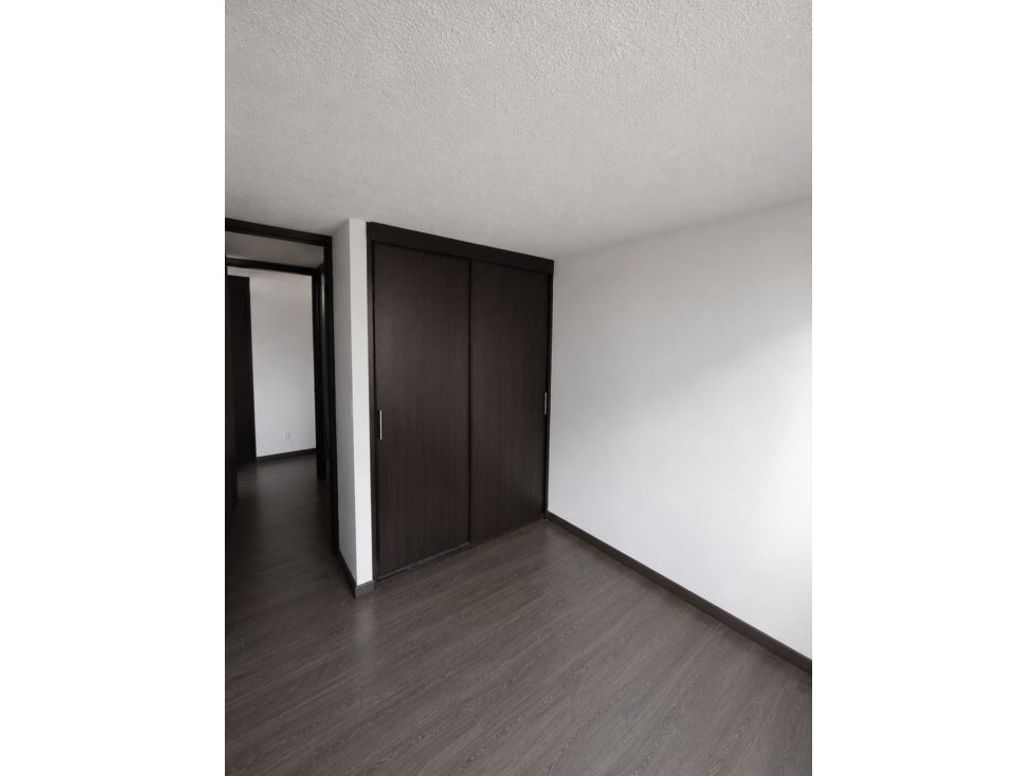 Apartamento de 3 alcobas en venta en Fontibón, Bogotá, 51 m² · foto 7 de 10