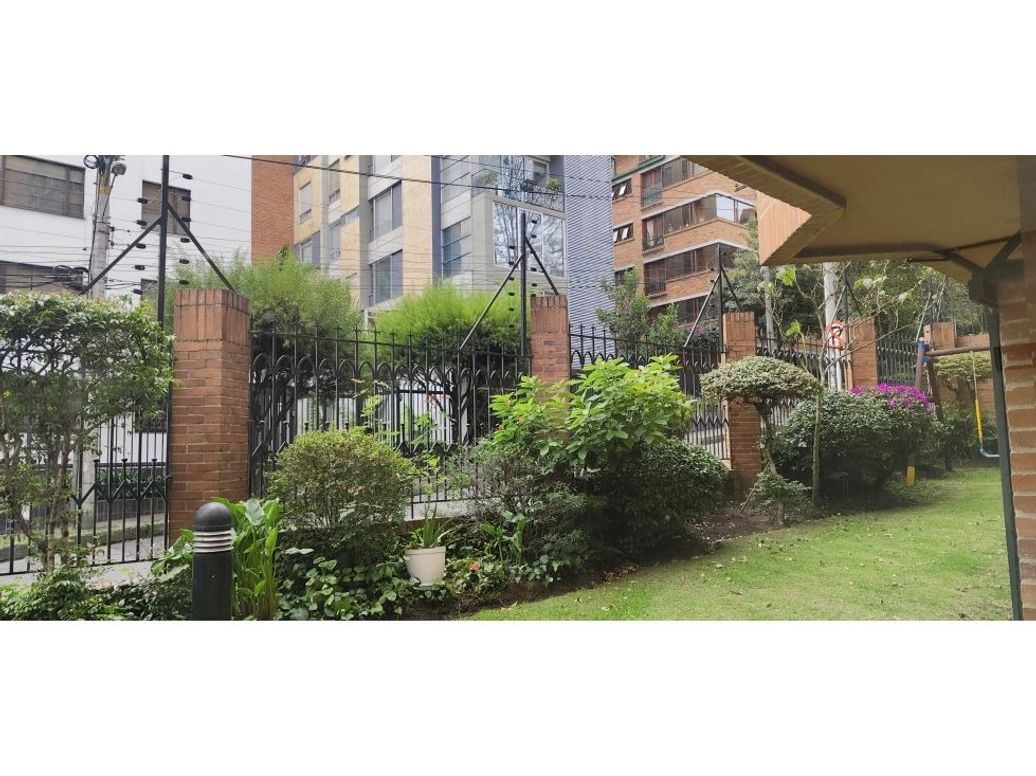 Apartamento de 3 alcobas en venta en Los Rosales, Bogotá, 210 m² · foto 4 de 20
