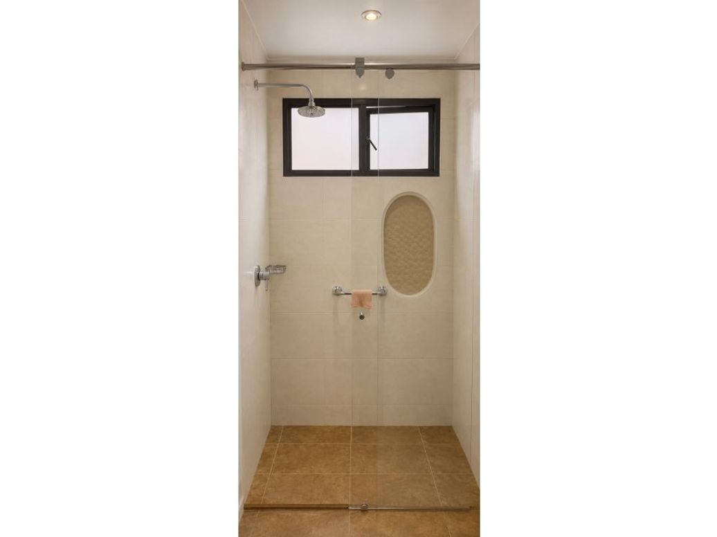 Apartamento de 3 alcobas en venta en Los Rosales, Bogotá, 210 m² · foto 9 de 20