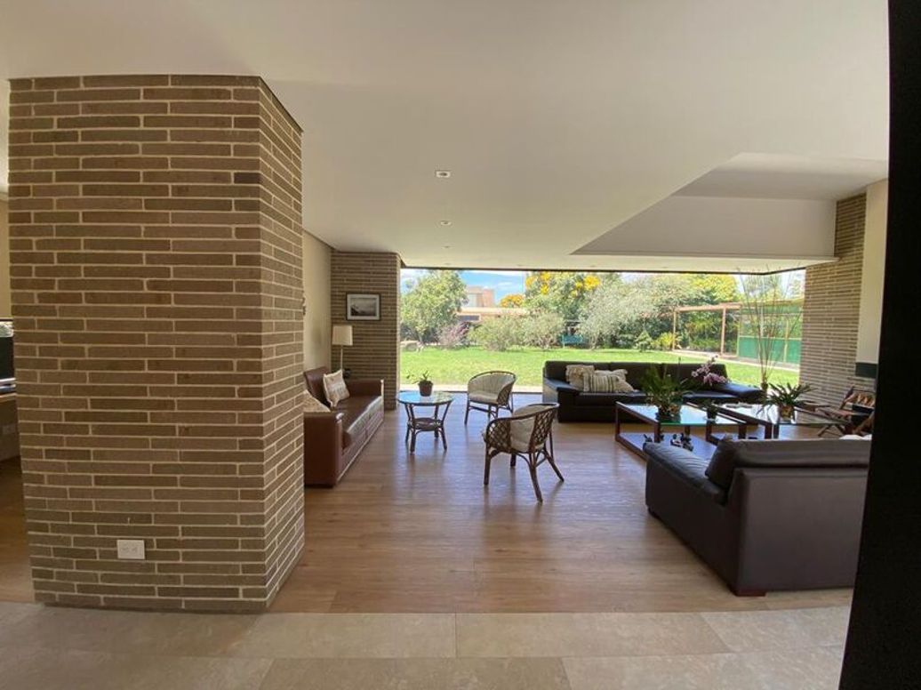 Casa de 4 alcobas en venta en La Cabrera, Bogotá, 571 m² · foto 3 de 20