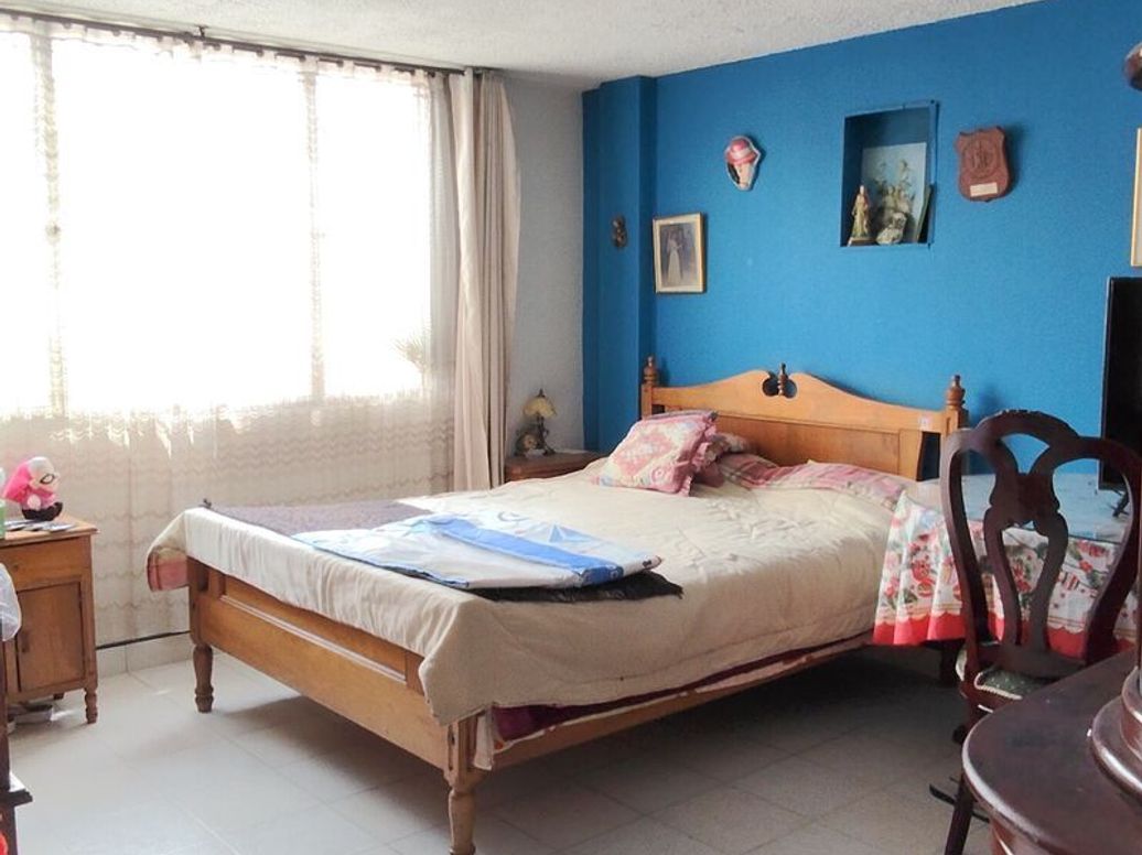 Casa de 8 alcobas en venta en Bellavista, Bogotá, 294 m² · foto 10 de 20