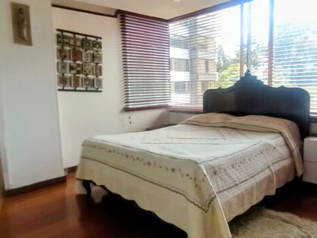 Apartamento de 4 alcobas en venta en Santa Barbara Central, Bogotá, 192 m² · foto 12 de 20