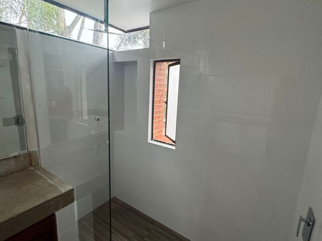 Apartamento de 3 alcobas en venta en Sierras Del Moral, Bogotá, 220 m² · foto 18 de 20