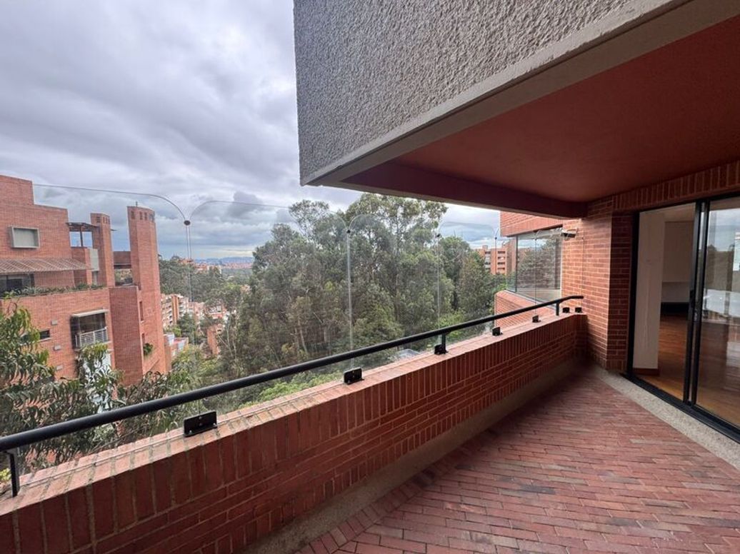 Apartamento de 3 alcobas en venta en Sierras Del Moral, Bogotá, 220 m² · foto 14 de 20