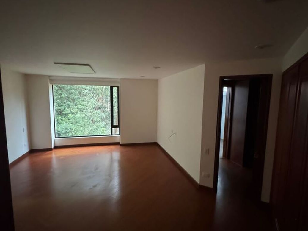 Apartamento de 3 alcobas en venta en Sierras Del Moral, Bogotá, 220 m² · foto 13 de 20