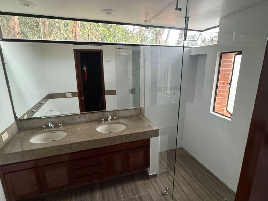 Apartamento de 3 alcobas en venta en Sierras Del Moral, Bogotá, 220 m² · foto 5 de 20