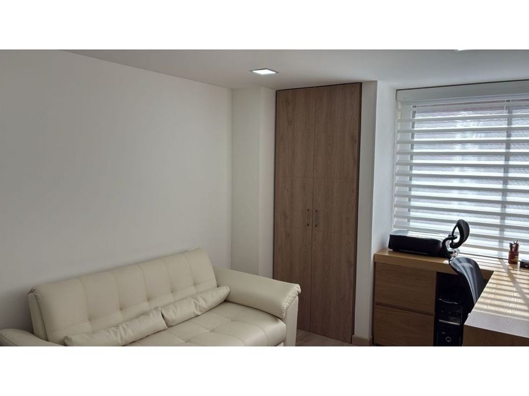 Apartamento de 2 alcobas en venta en Lago Cordoba, Bogotá, 105 m² · foto 11 de 20