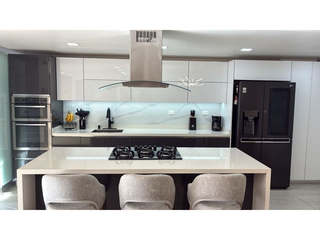 Apartamento de 2 alcobas en venta en Lago Cordoba, Bogotá, 105 m² · foto 7 de 20