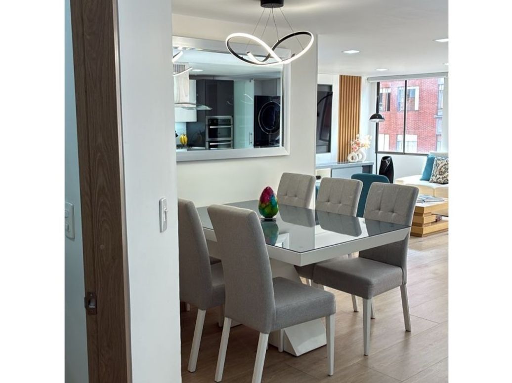 Apartamento de 2 alcobas en venta en Lago Cordoba, Bogotá, 105 m² · foto 2 de 20